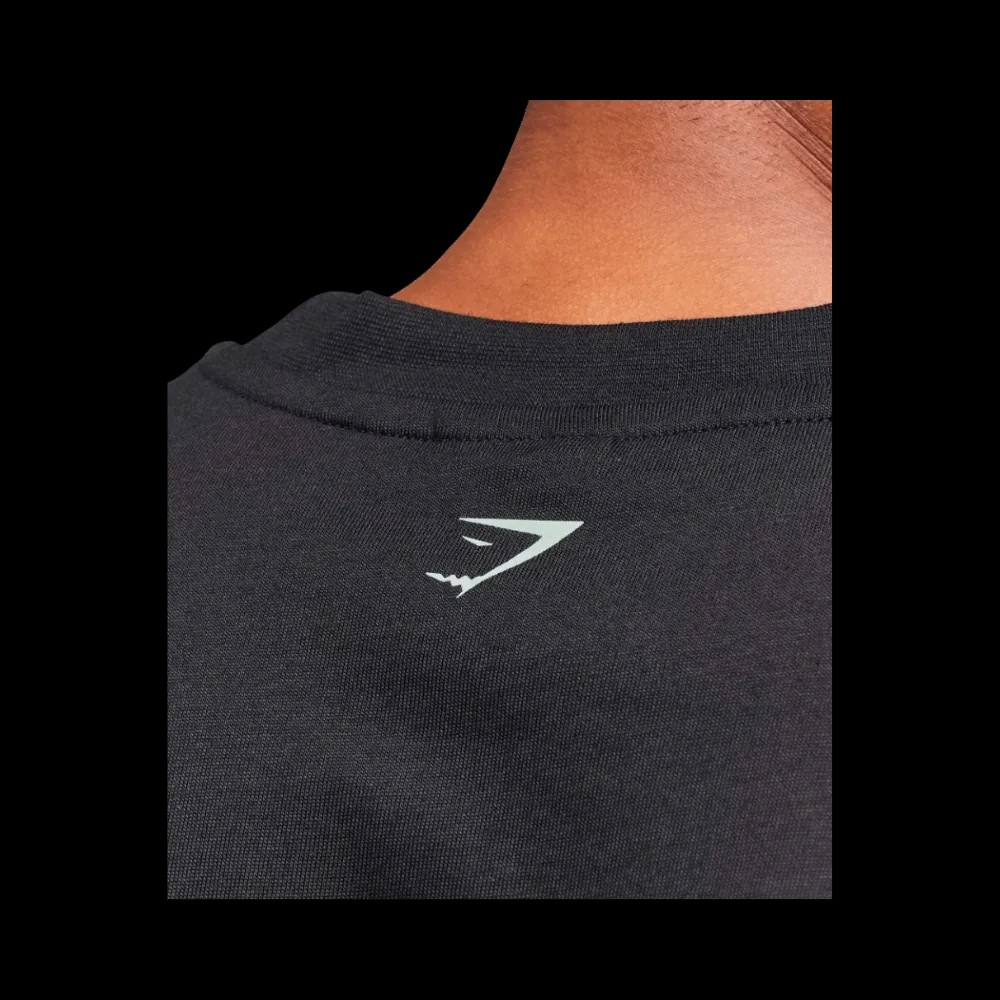 Gymshark Lifting Essentials T-Shirt Oversized Fit Black - HypeFly India View 5