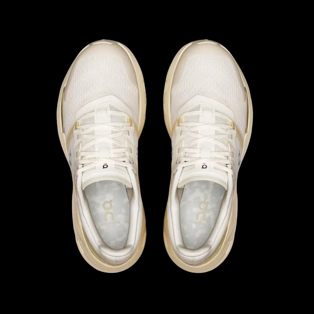 On Running Cloudpulse Ivory Tumeric - HypeFly India View 5