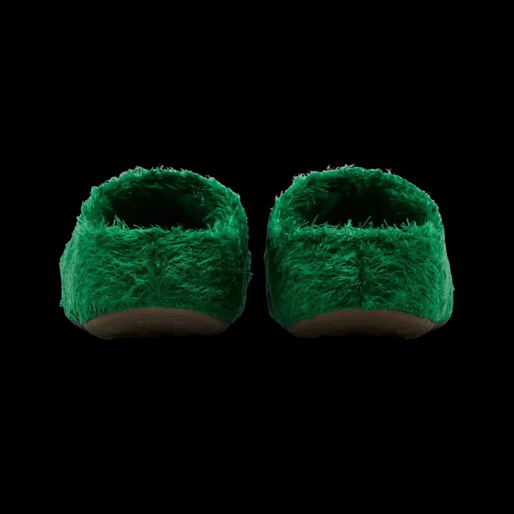 Swoosh x Nike ReactX Rejuven8 Slide 'Touch Grass - Kelly Green' - HypeFly India View 4