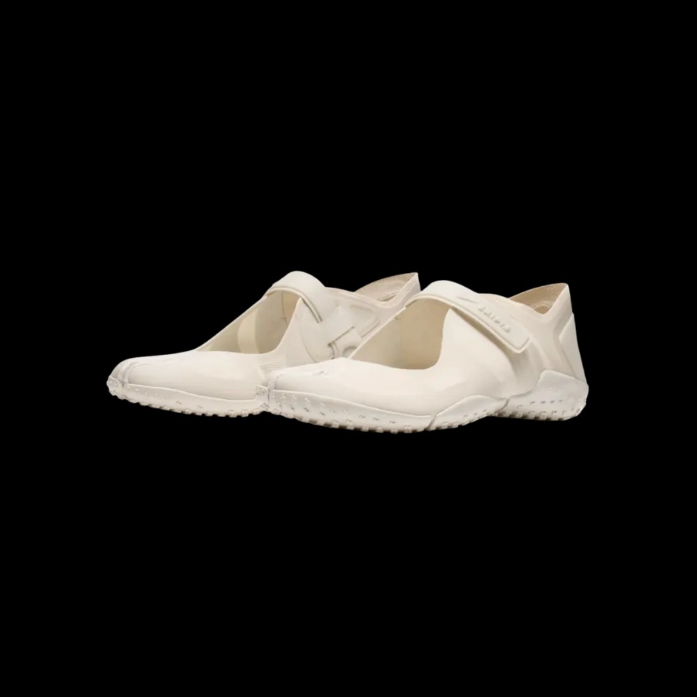 NikeSKIMS Air Rift 'Light Bone' - HypeFly India View 5