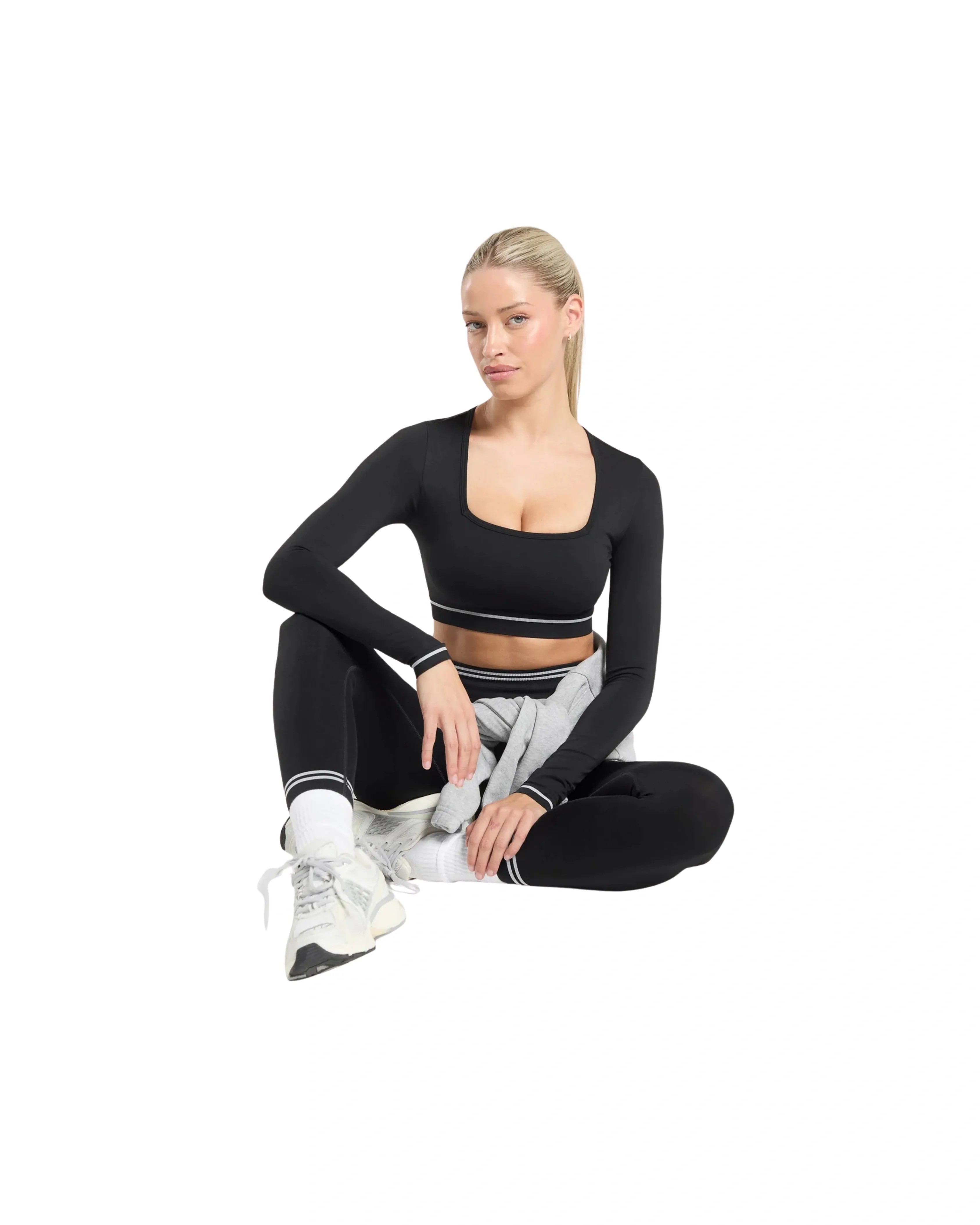 Gymshark Contrast Seamless Crop Top Black - HypeFly India View 5