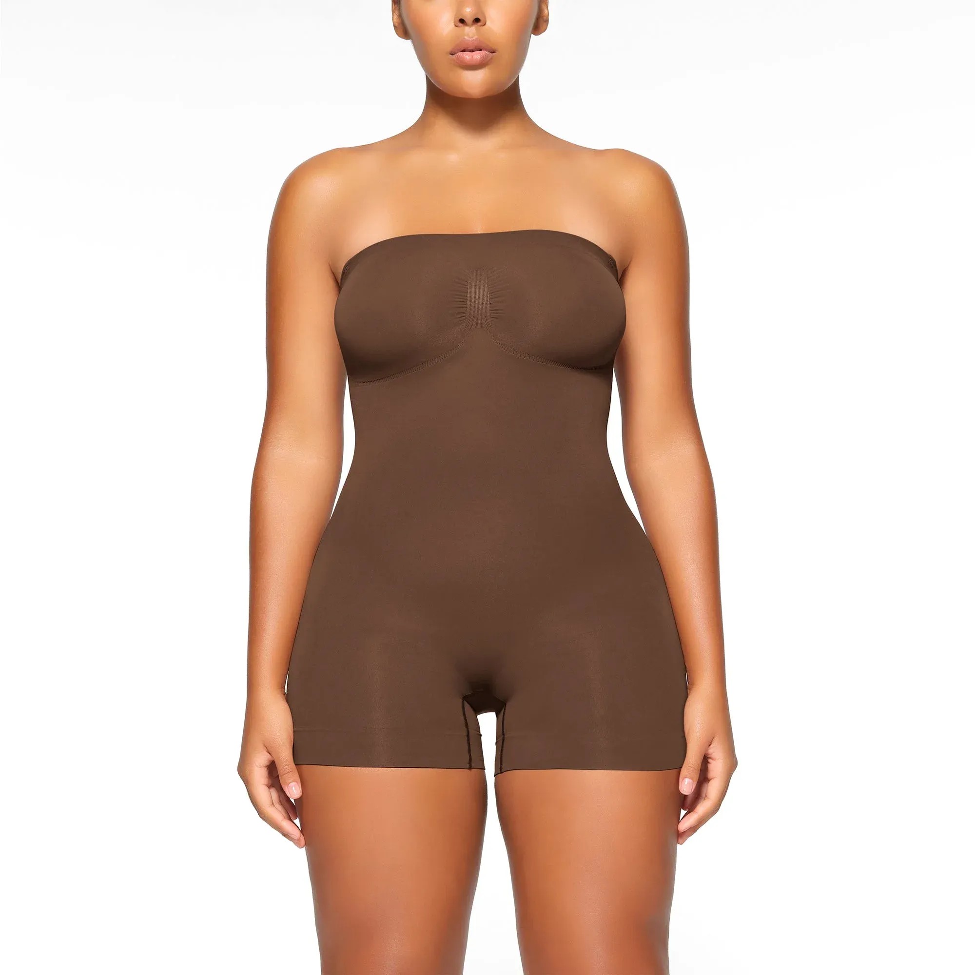 Skims Seamless Sculpt Strapless Shortie Bodysuit Jasper - HypeFly India View 3