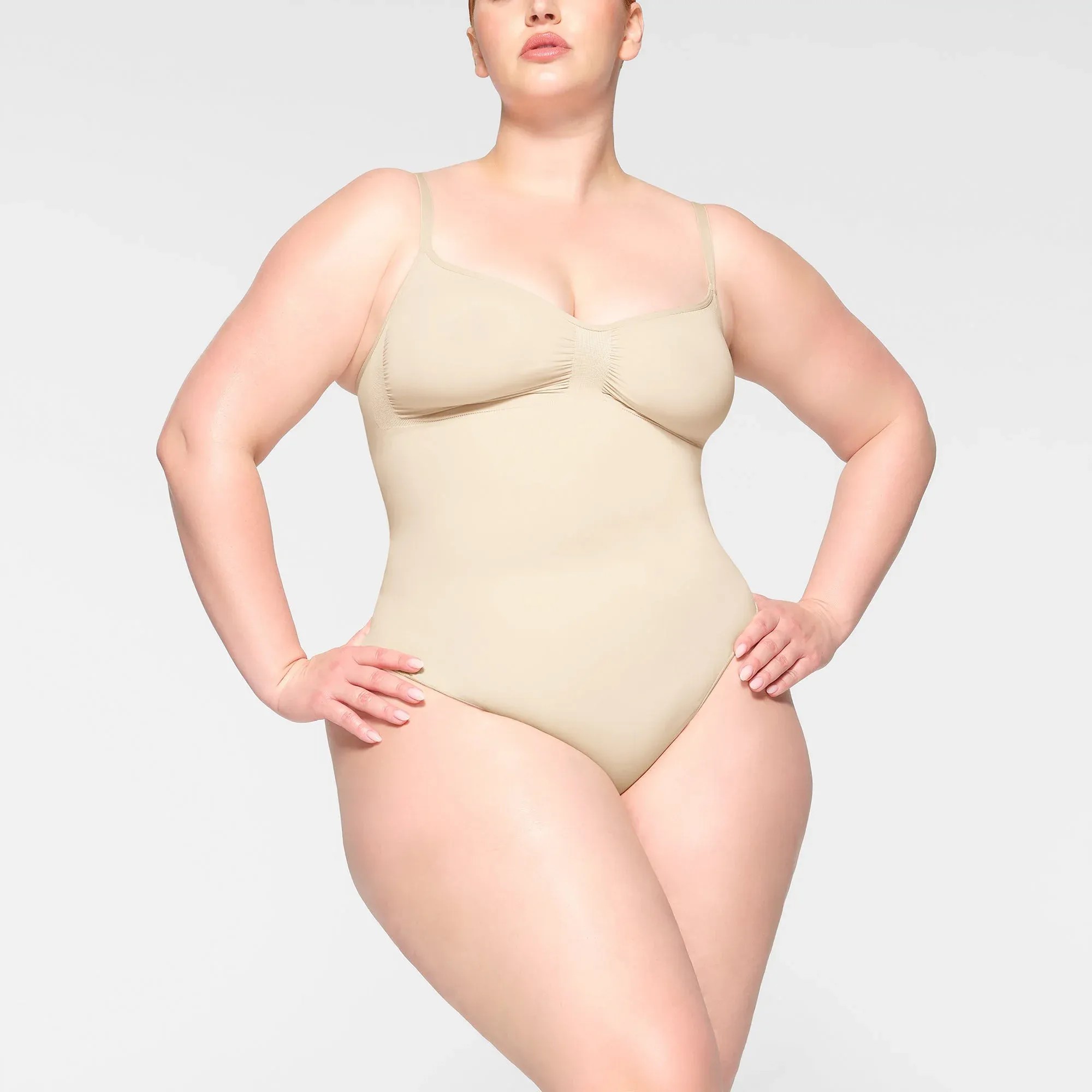 Skims Seamless Sculpt Thong Bodysuit Sand - HypeFly India View 2