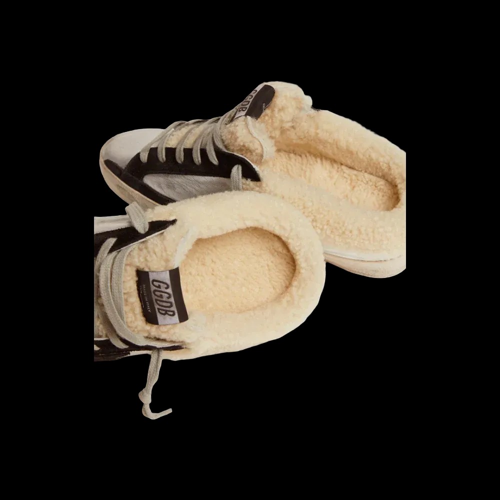 Golden Goose Super-Star Sabot In Silver Laminated Leather With Black Star - HypeFly India View 4