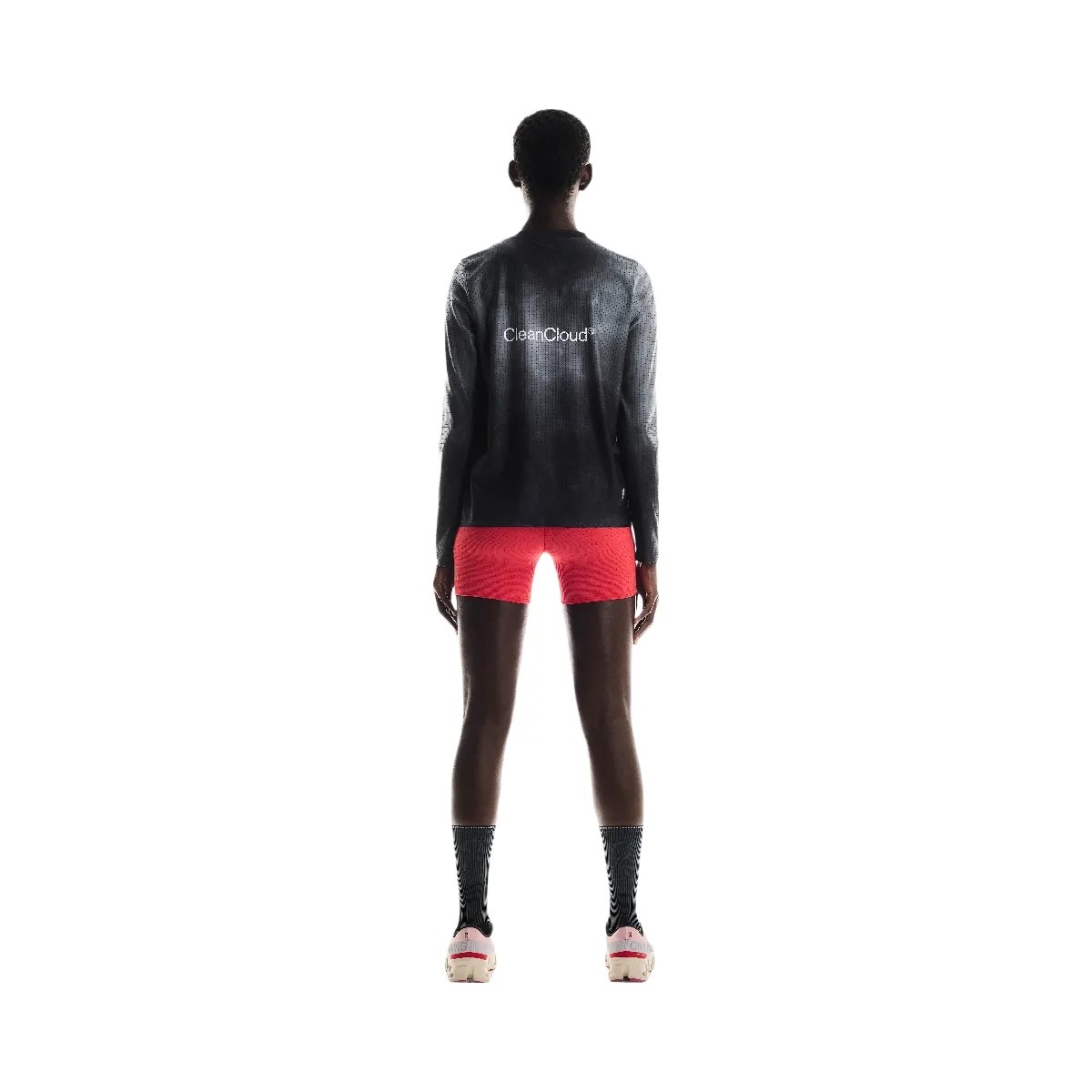 On Pace Mesh Long-T Black - HypeFly India View 2