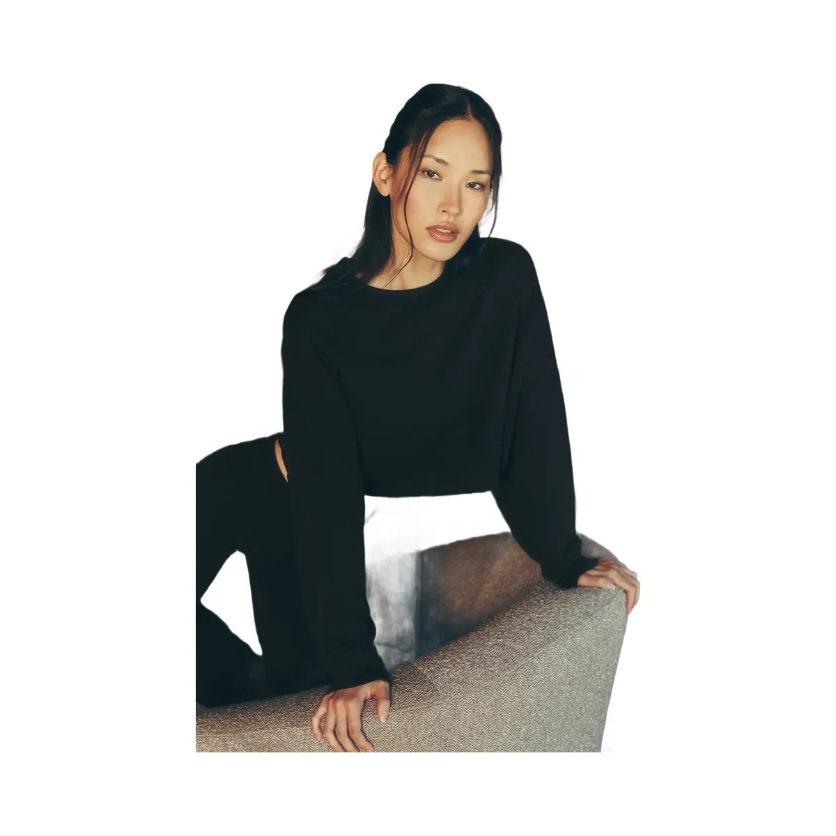 Alo Women's Cropped Sway Crew Neck Pullover - Black - HypeFly India View 6
