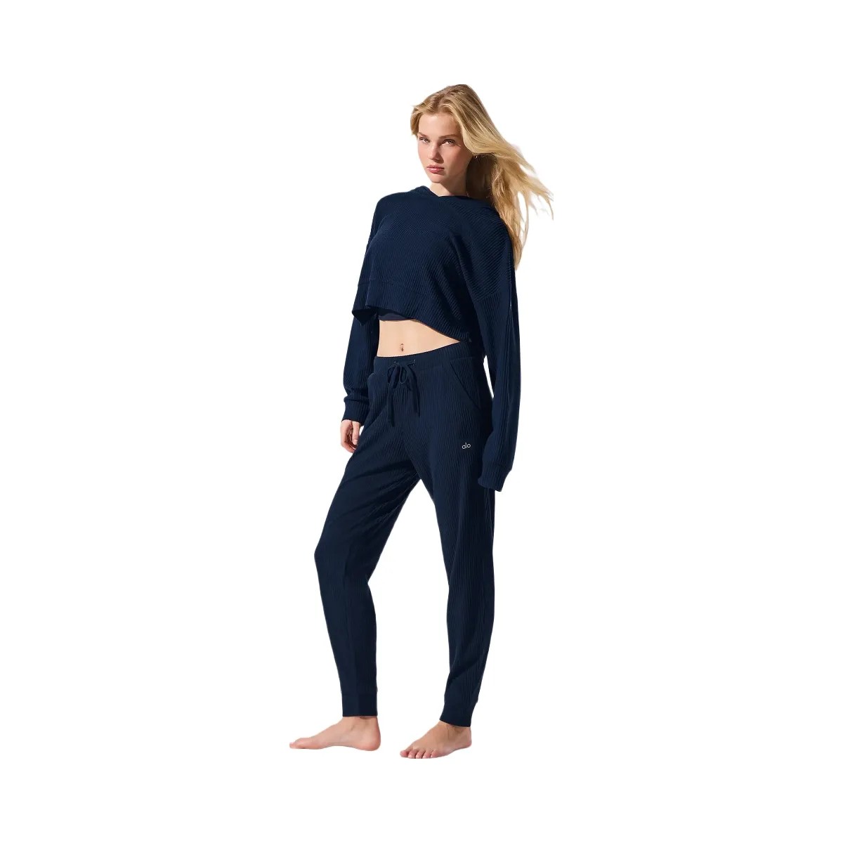 Alo Women's Muse Sweatpant - Navy - HypeFly India View 5