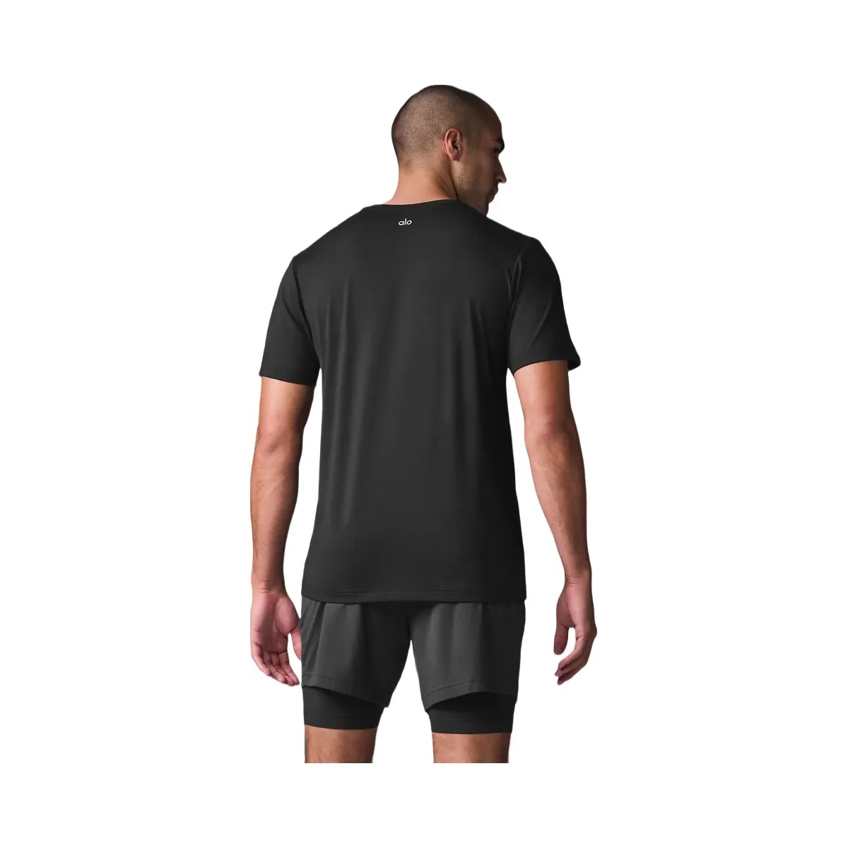 Alo Men's Conquer Reform Crewneck Short Sleeve - Black - HypeFly India View 3