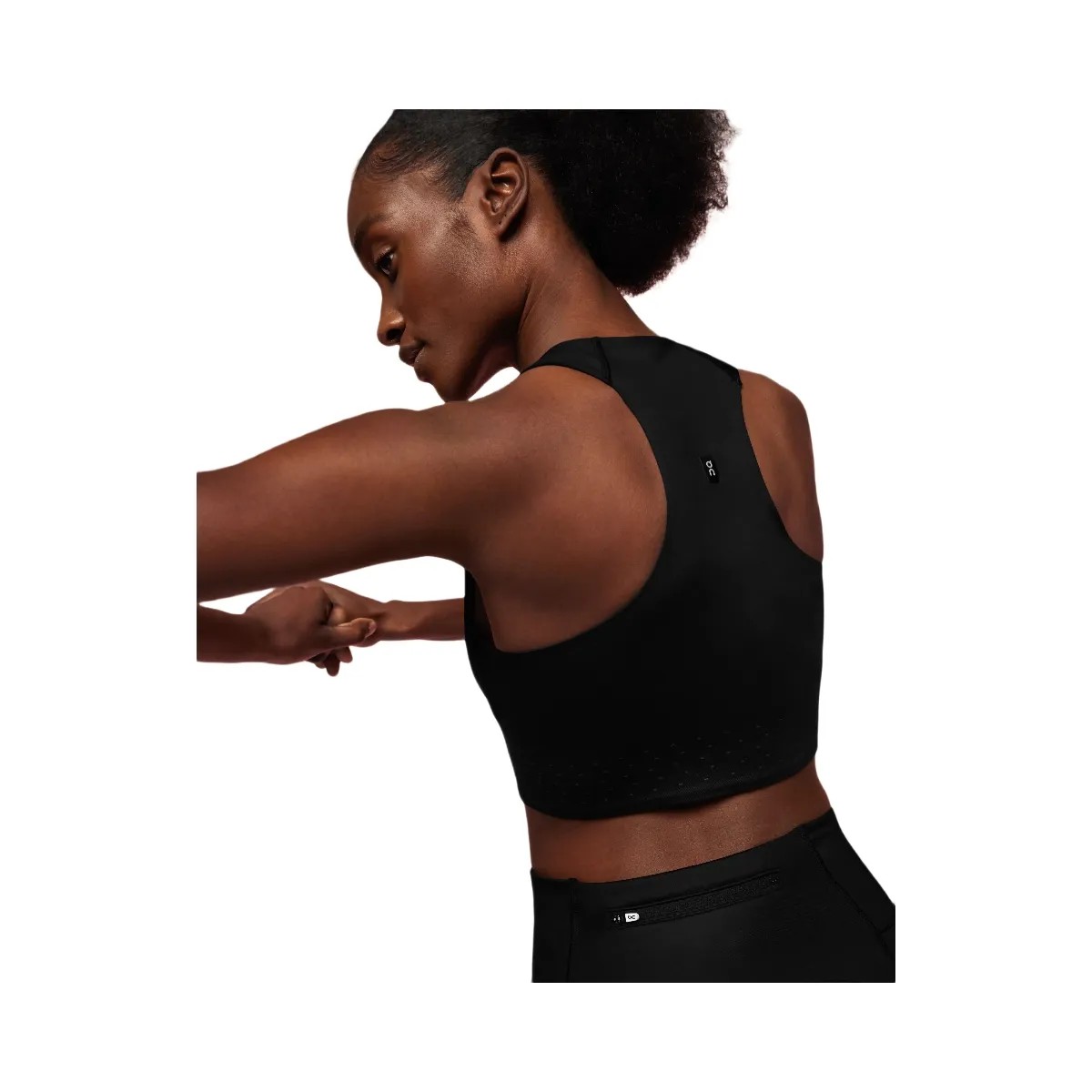 On Race Crop Black | Eclipse - HypeFly India View 3