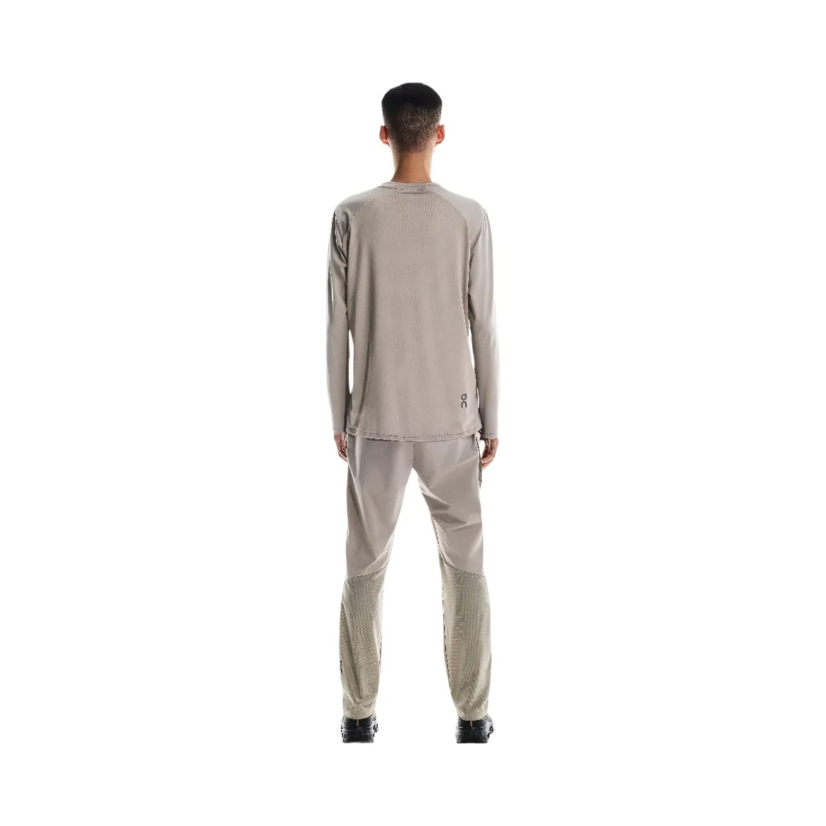 On Trek Long-T Cinder - HypeFly India View 3