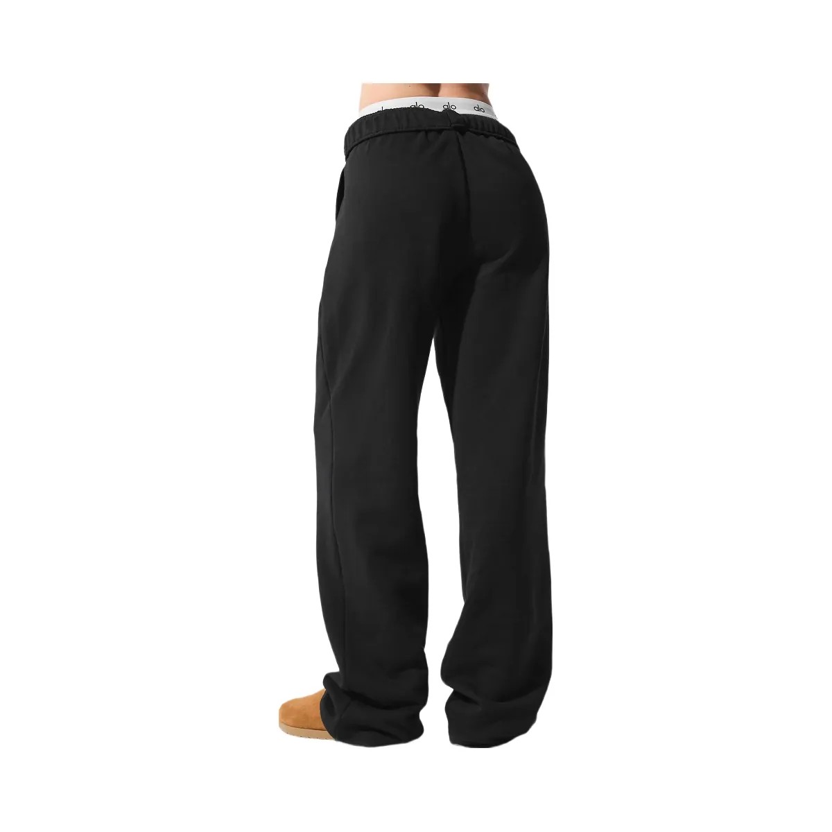 Alo Accolade Straight Leg Sweatpant - Black - HypeFly India View 2