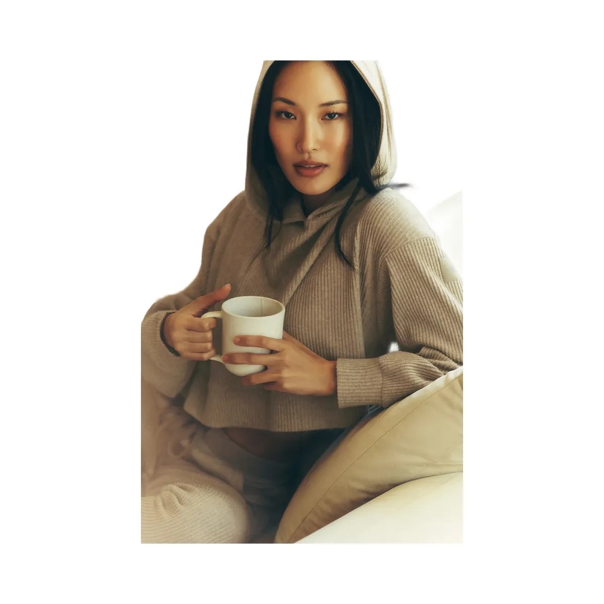 Alo Women's Muse Hoodie - Gravel Heather - HypeFly India View 5