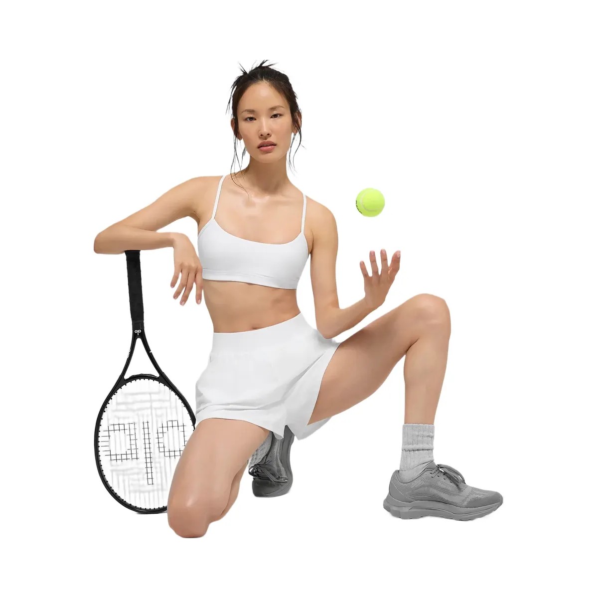 Alo Women's Airlift Intrigue Bra - White - HypeFly India View 4