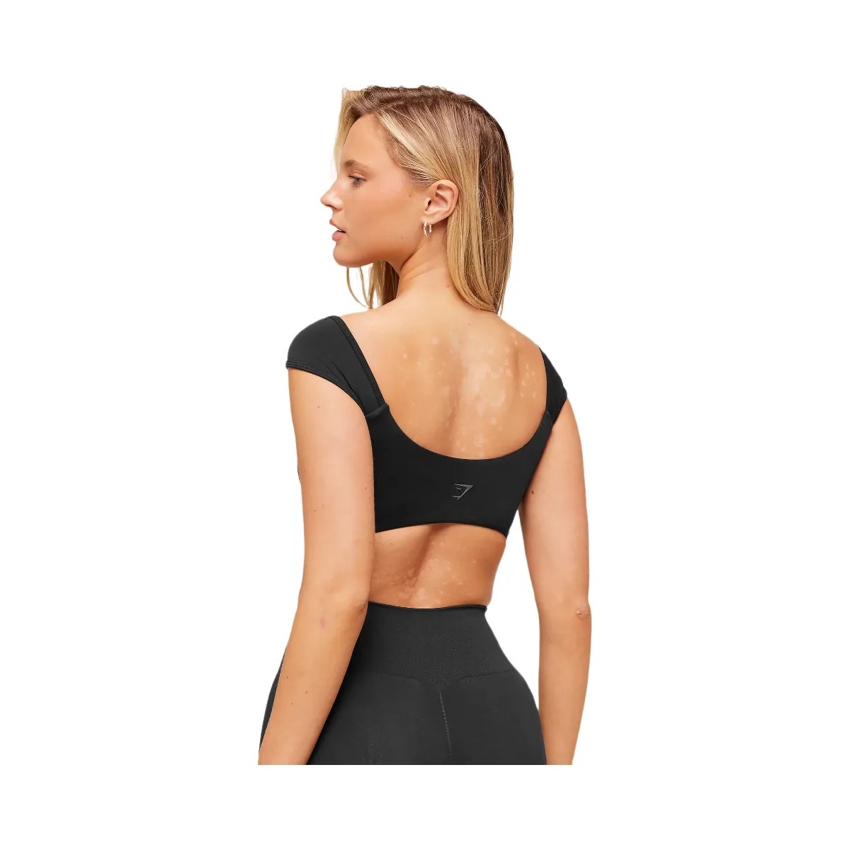 Gymshark Soft Sculpt Cap Sleeve Bralette - Black - HypeFly India View 3