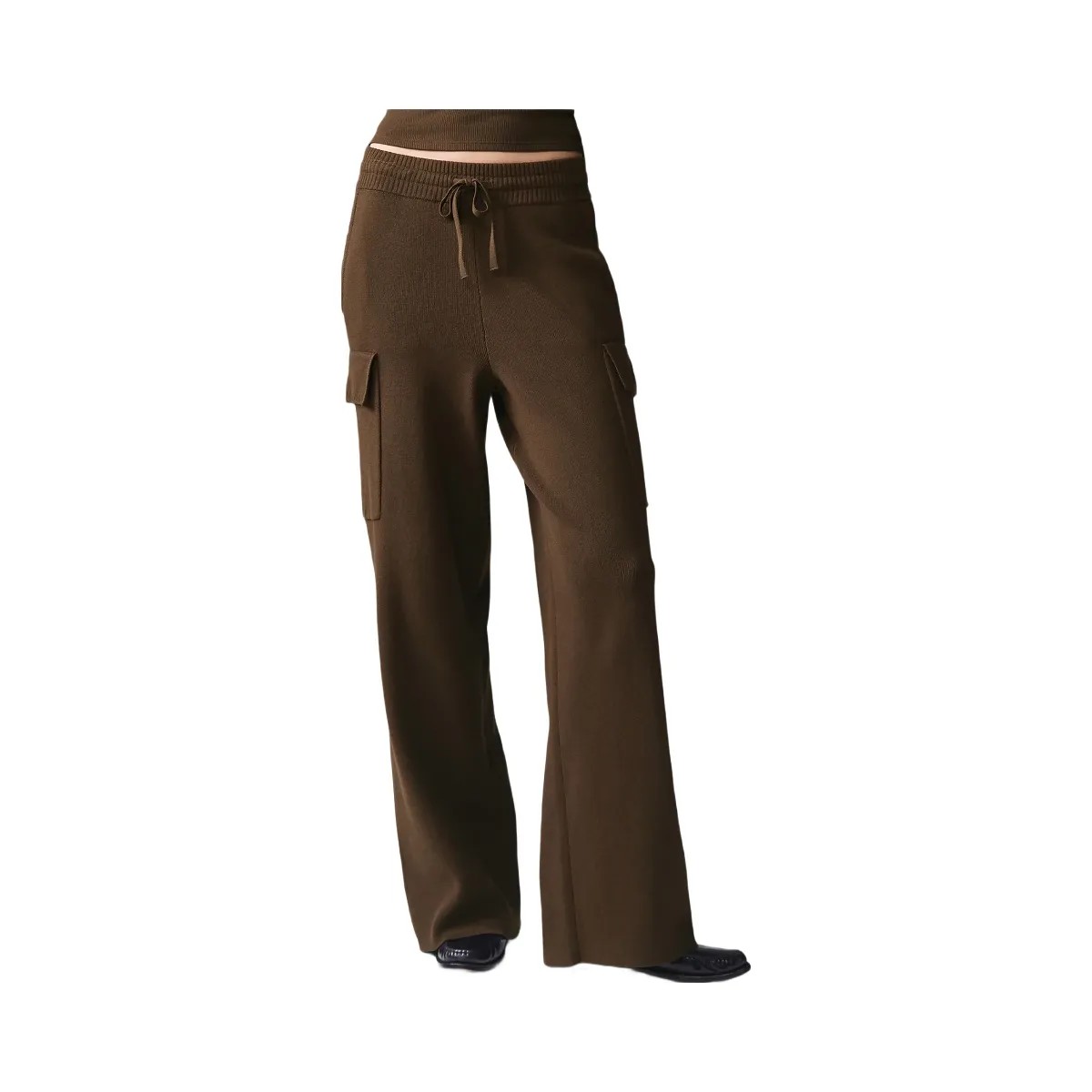 Alo Women's Scholar Knit High-Waist Cargo Pant - Espresso - HypeFly India View 1