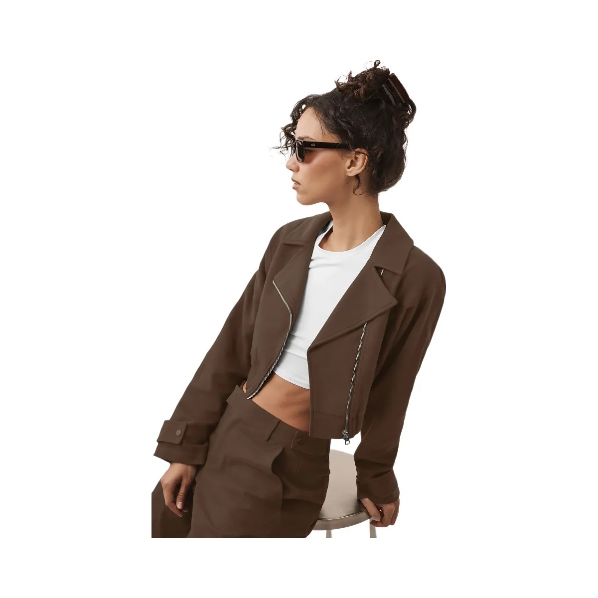 Alo Women's Cropped Cosmopolitan Jacket - Espresso - HypeFly India View 2