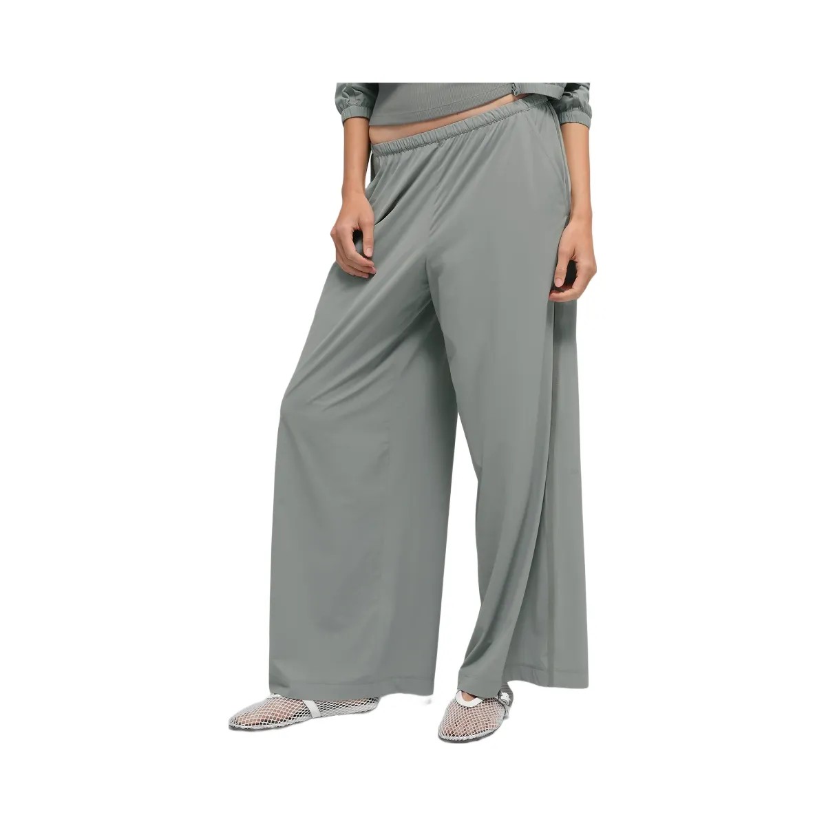 Alo Women's Breezy Wide Leg Pant (Regular) - Lunar Grey - HypeFly India View 2