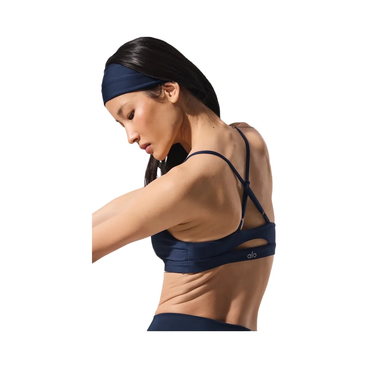 Alo Women's Airlift Intrigue Bra - Navy - HypeFly India View 2