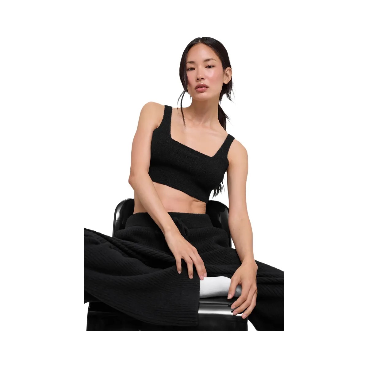 Alo Women's Snuggle Up Sweater Bra - Black - HypeFly India View 3