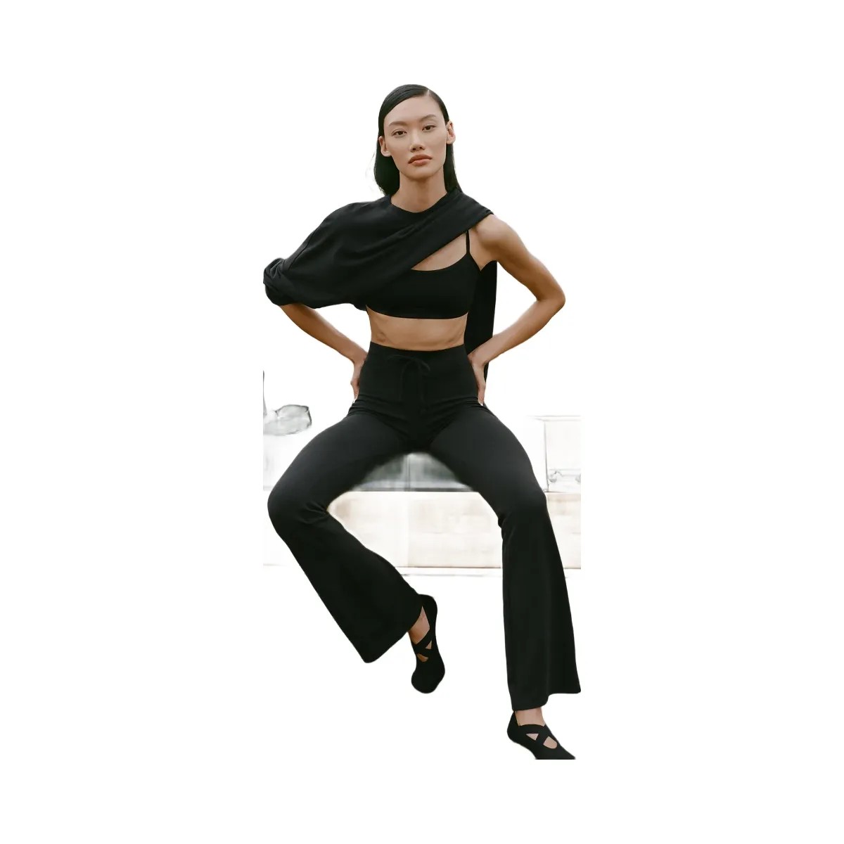 Alo Women's Sway Bootcut Sweatpant - Black - HypeFly India View 5