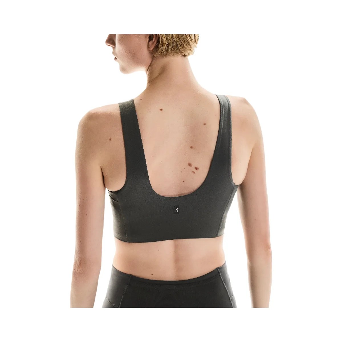 On Core 2-In-1 Crop Eclipse - HypeFly India View 3