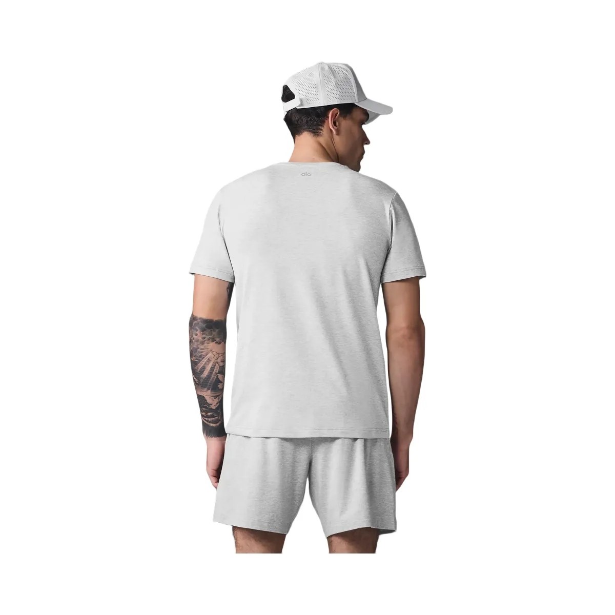 Alo Men's Conquer Reform Crewneck Short Sleeve - Athletic Heather Grey - HypeFly India View 3
