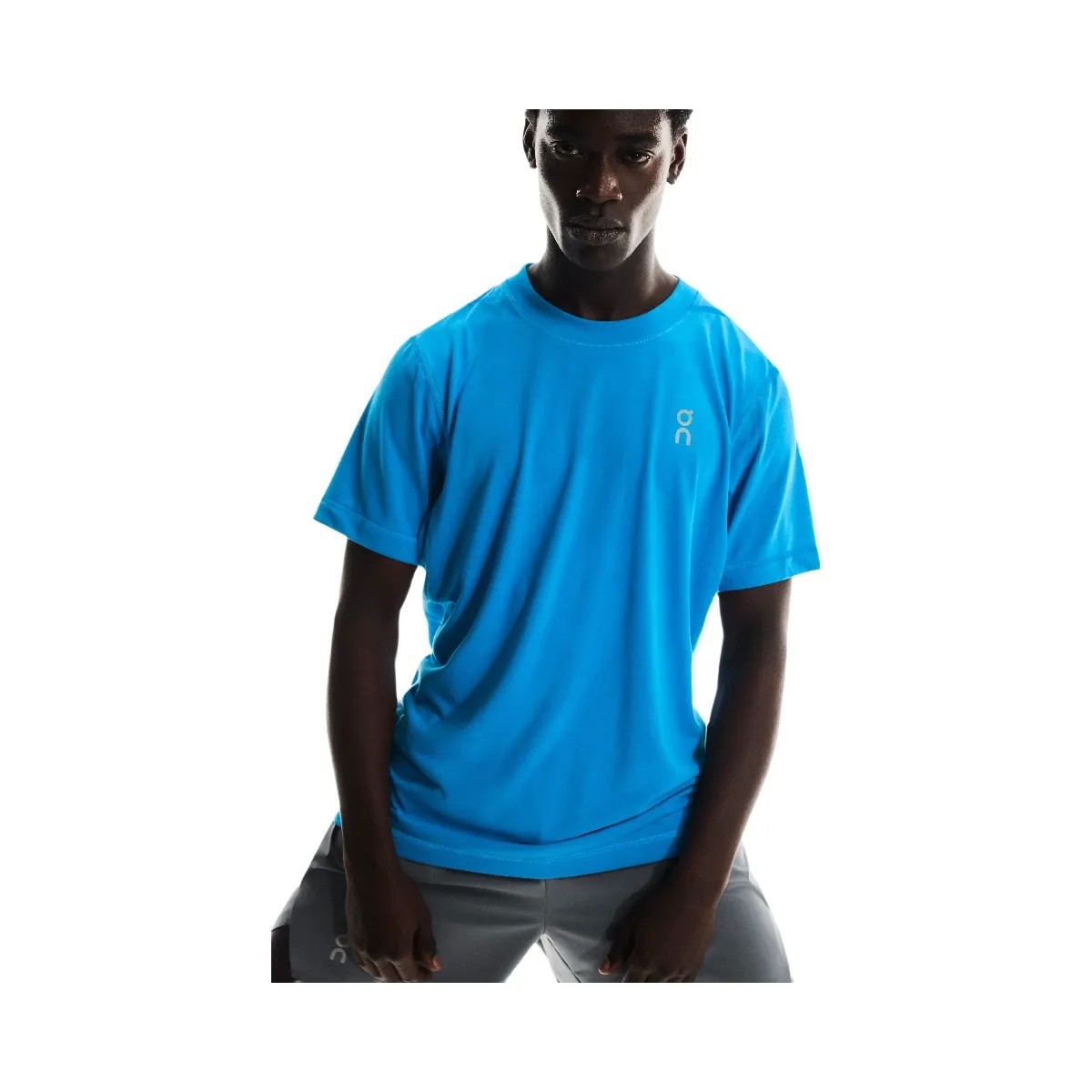 On Train-T Graphic Malibu - HypeFly India View 3
