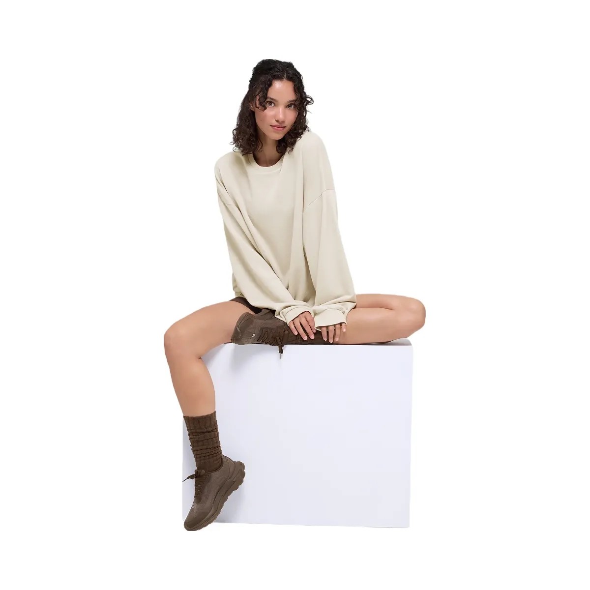 Alo Women's Chill Crew Neck Pullover - Bone - HypeFly India View 2
