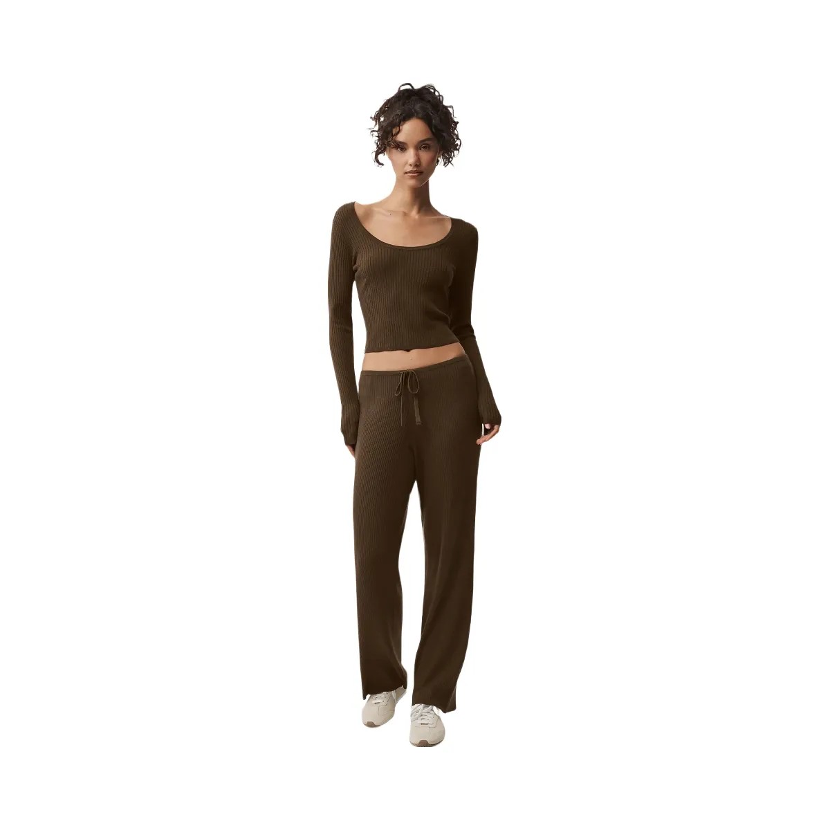 Alo Women's Sweater Knit Mid-Rise Unwind Wide Leg Pant - Espresso - HypeFly India View 4