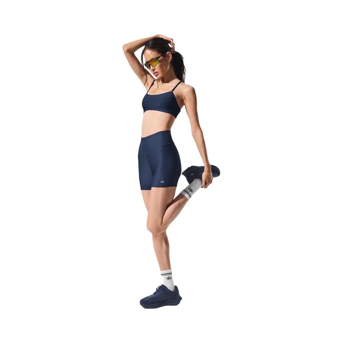 Alo Women's 5" Airlift Energy Short - Navy - HypeFly India View 4