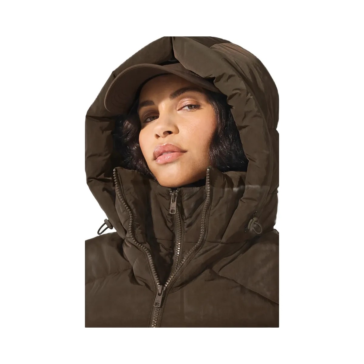 Alo Women's Glacier Puffer - Espresso - HypeFly India View 4