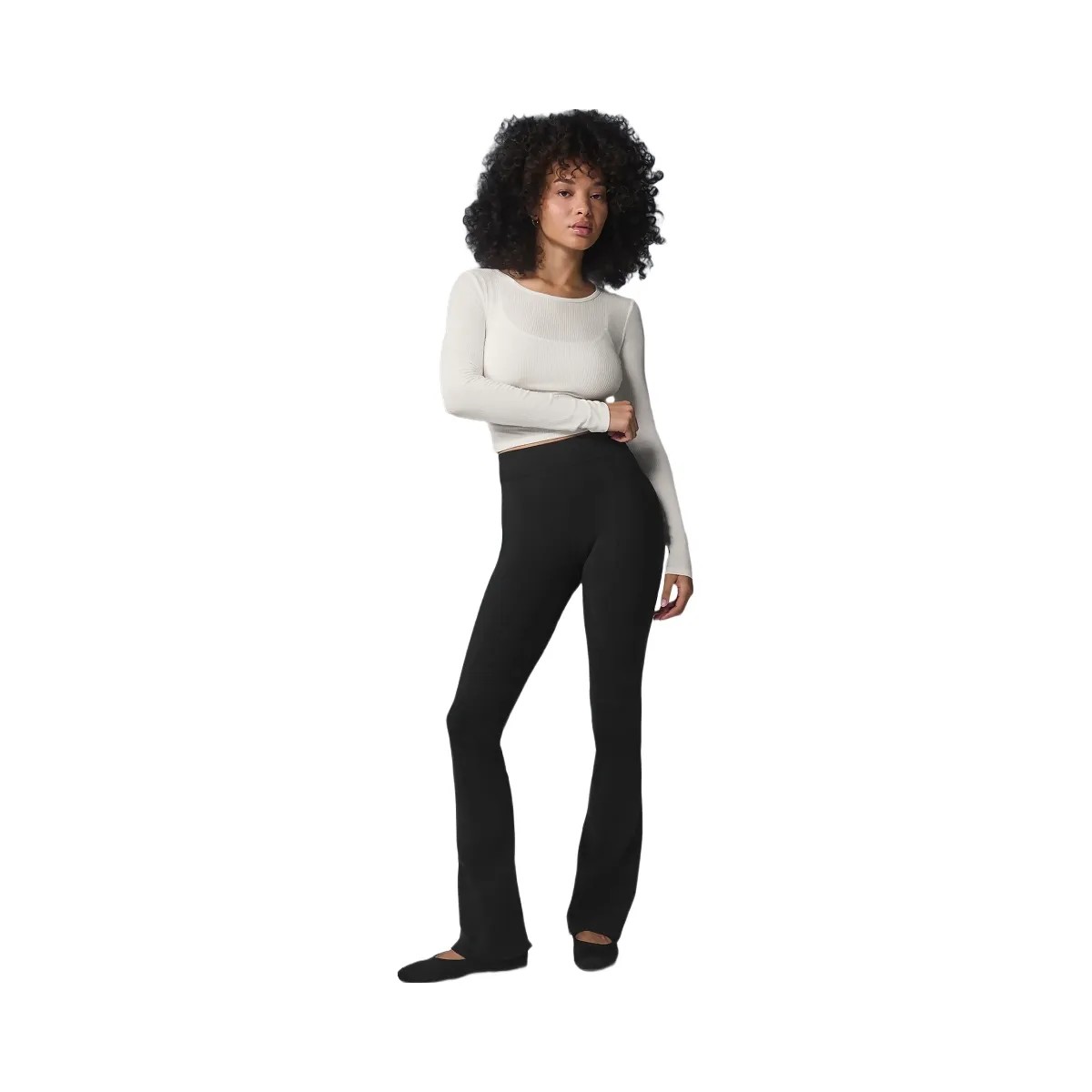 Alo Women's Airbrush High-Waist Kick-Back Legging - Black - HypeFly India View 4