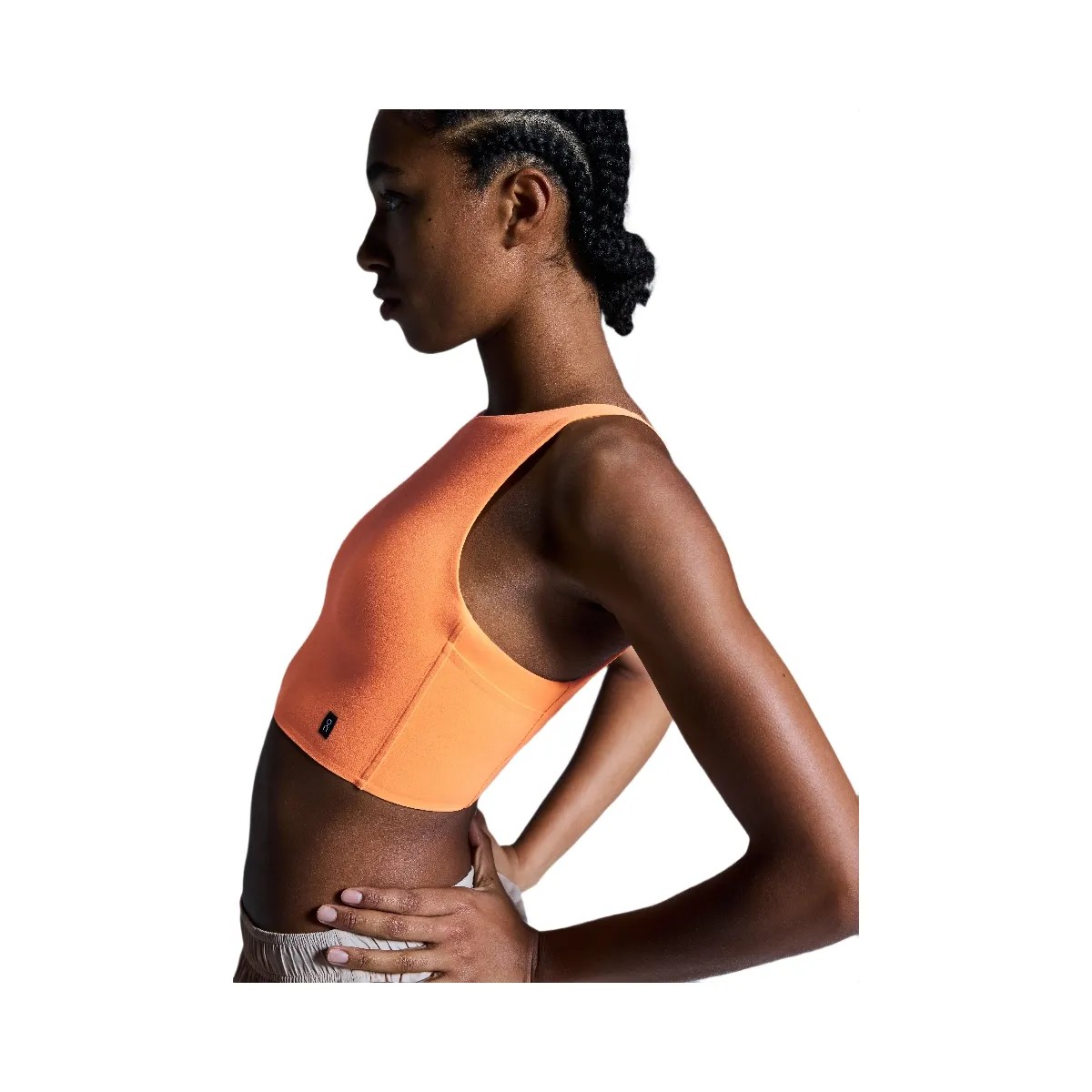 On Core 2-In-1 Crop Tangerine - HypeFly India View 5