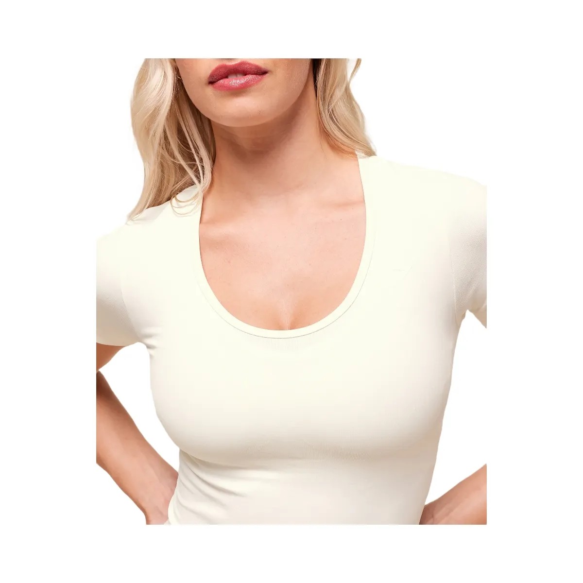 Gymshark Everyday Seamless Tight Fit Crew Neck Tee - Soft White - HypeFly India View 4