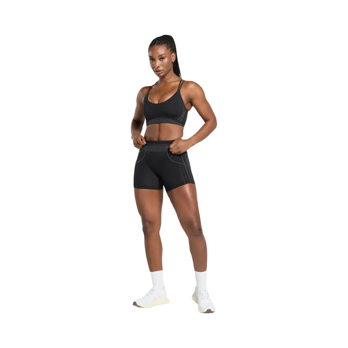 Gymshark Apex Seamless Strappy Sports Bra - Black/Graphite Grey - HypeFly India View 3