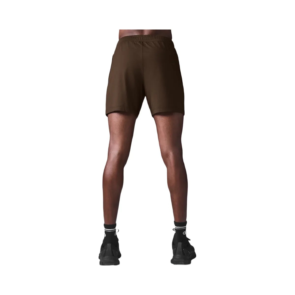 Alo Men's 7" Conquer React Performance Short - Espresso - HypeFly India View 4