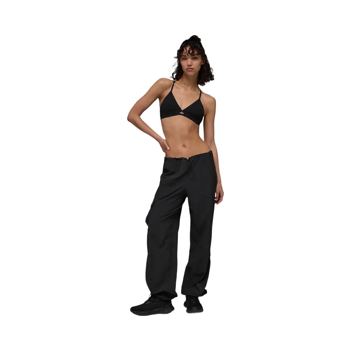 Alo Women's Splendor Bra - Black - HypeFly India View 4