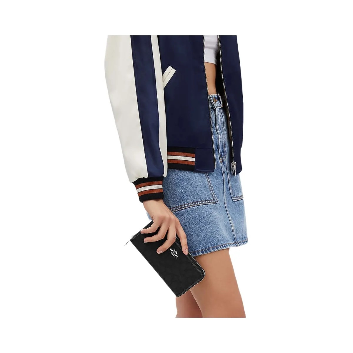 Coach Long Zip Around Wallet In Signature Jacquard Non Leather-Silver-Black - HypeFly India View 3