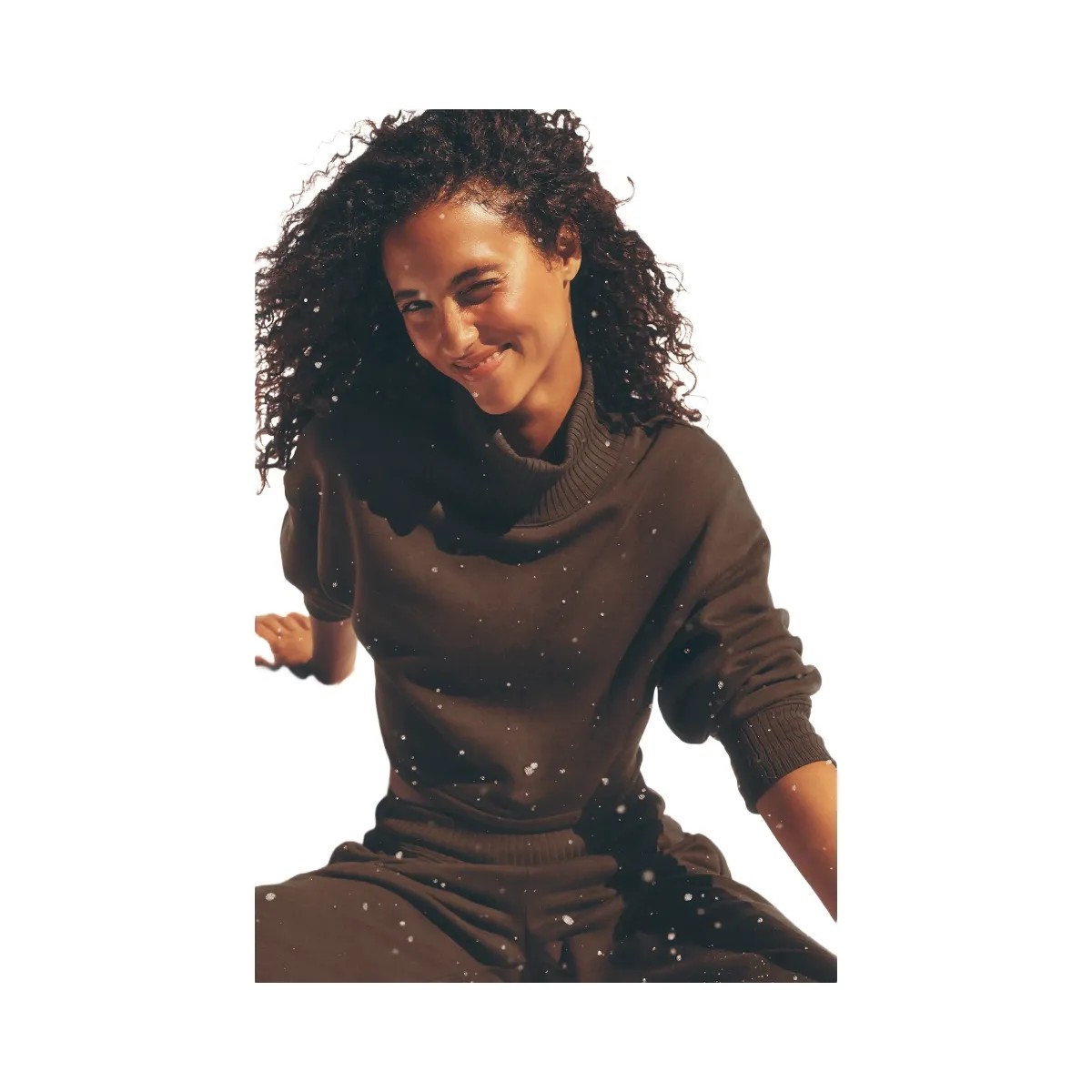 Alo Women's Cropped Serenity Coverup - Espresso - HypeFly India View 5