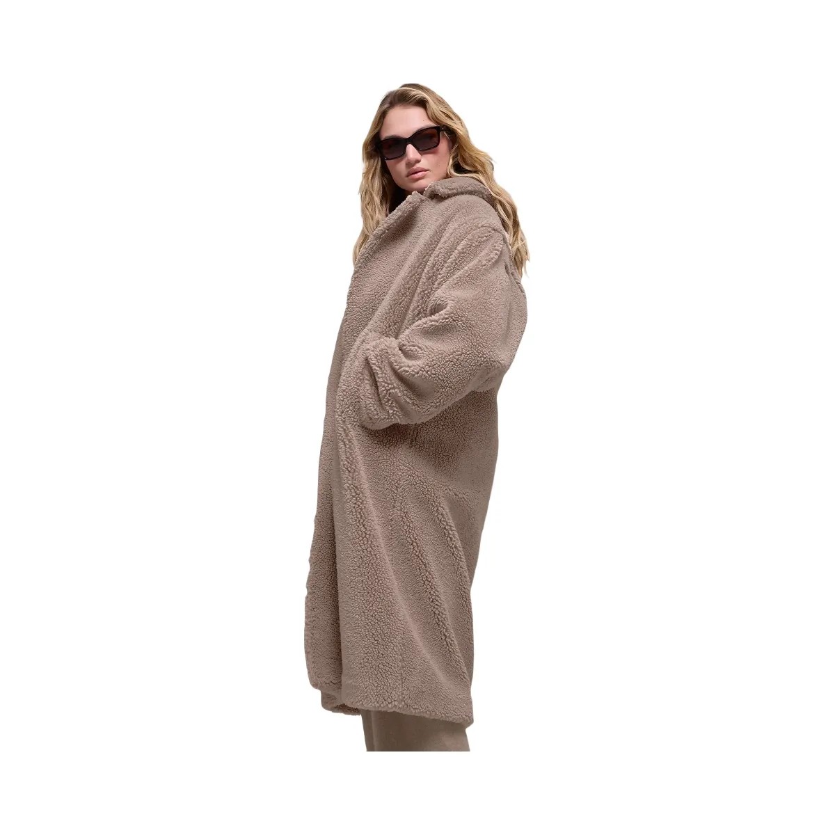 Alo Women's Oversized Sherpa Trench - Chai Latte - HypeFly India View 3