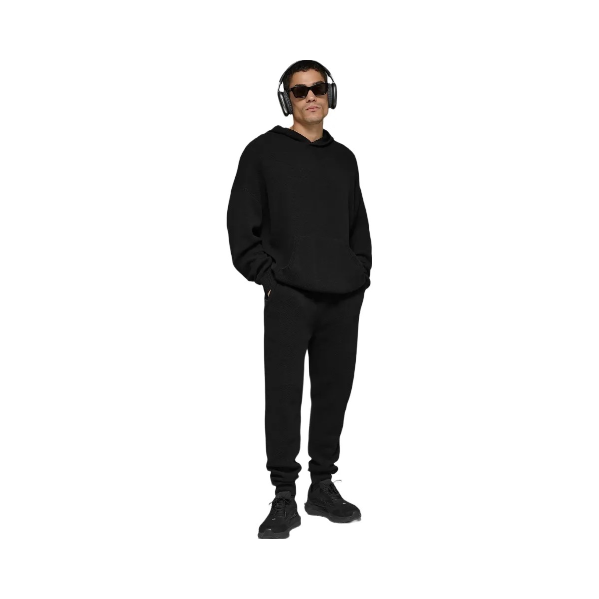Alo Men's Sports Club Jogger - Black - HypeFly India View 5