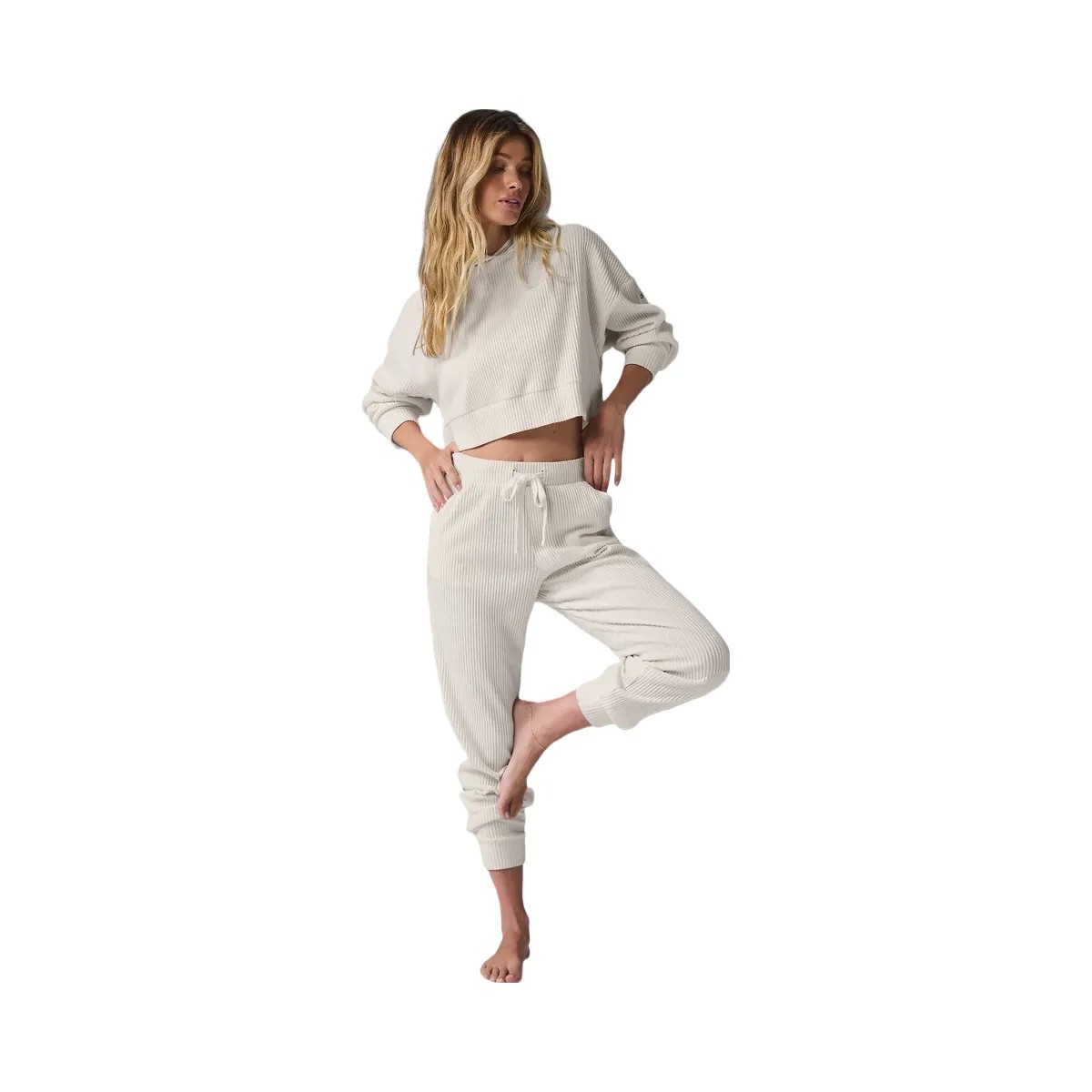 Alo Women's Muse Sweatpant - Ivory - HypeFly India View 4