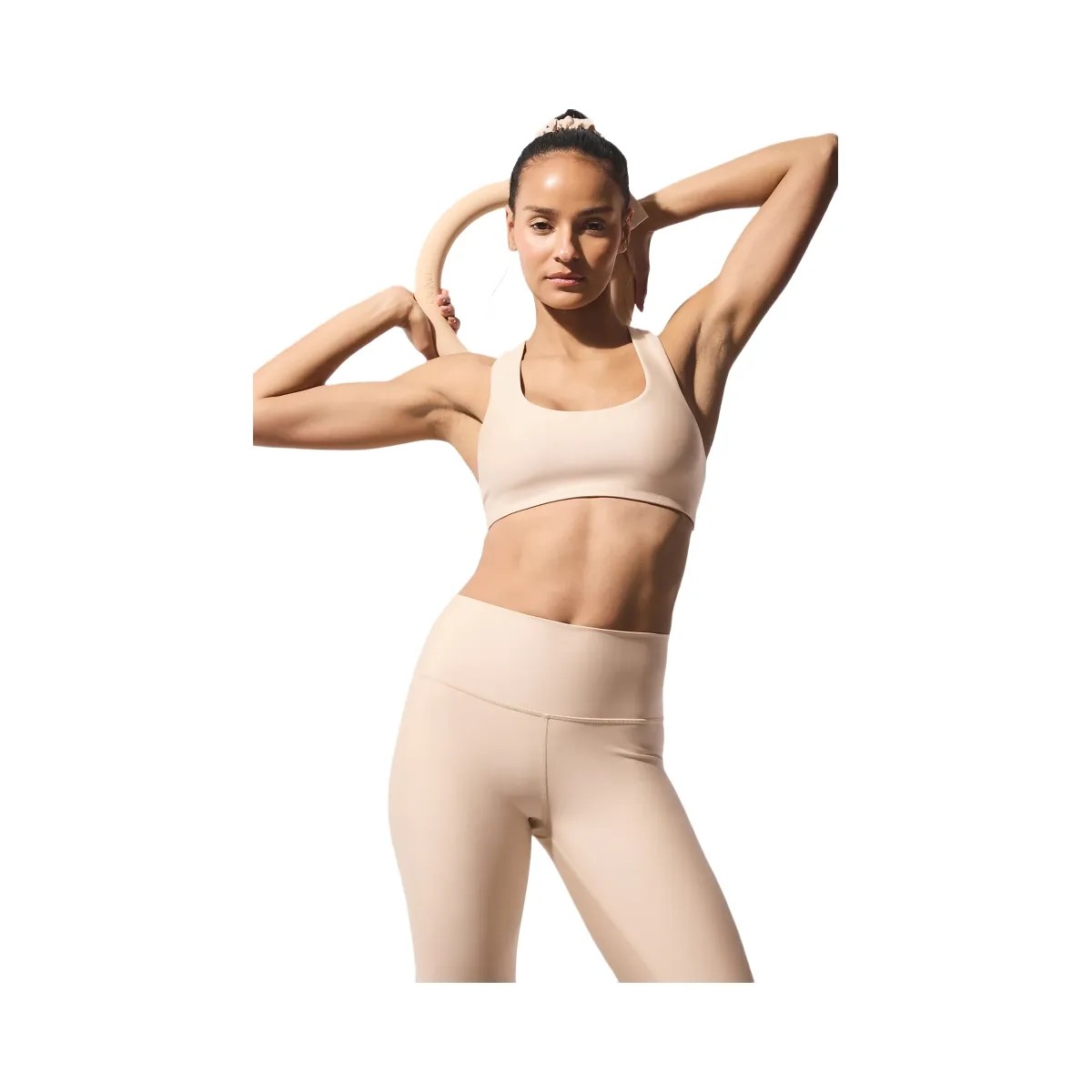 Alo Women's Airlift Advantage Racerback Bra - Macadamia - HypeFly India View 1