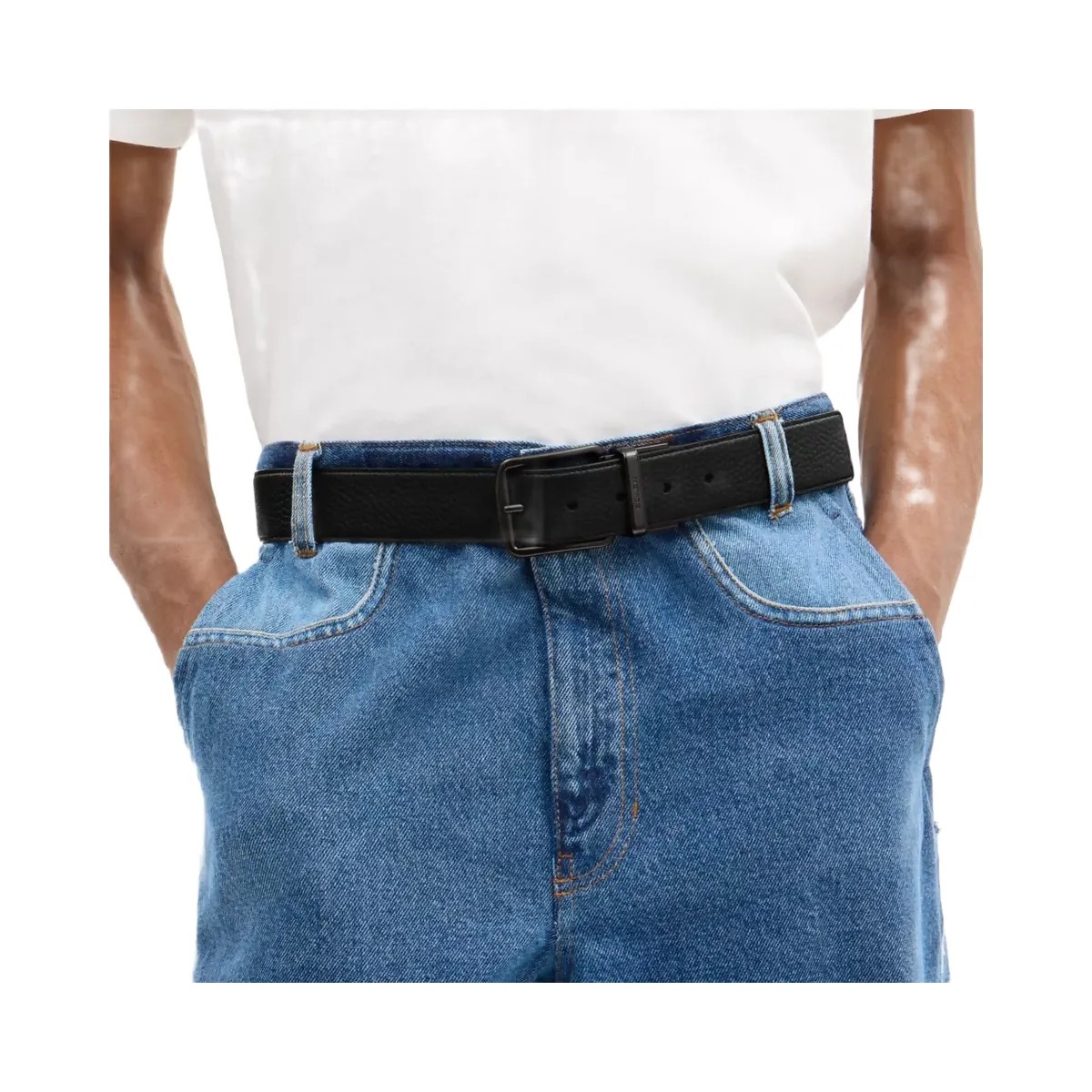Coach Harness Buckle Cut-To-Size Reversible Belt, 38 Mm in Black Maple - HypeFly India View 2