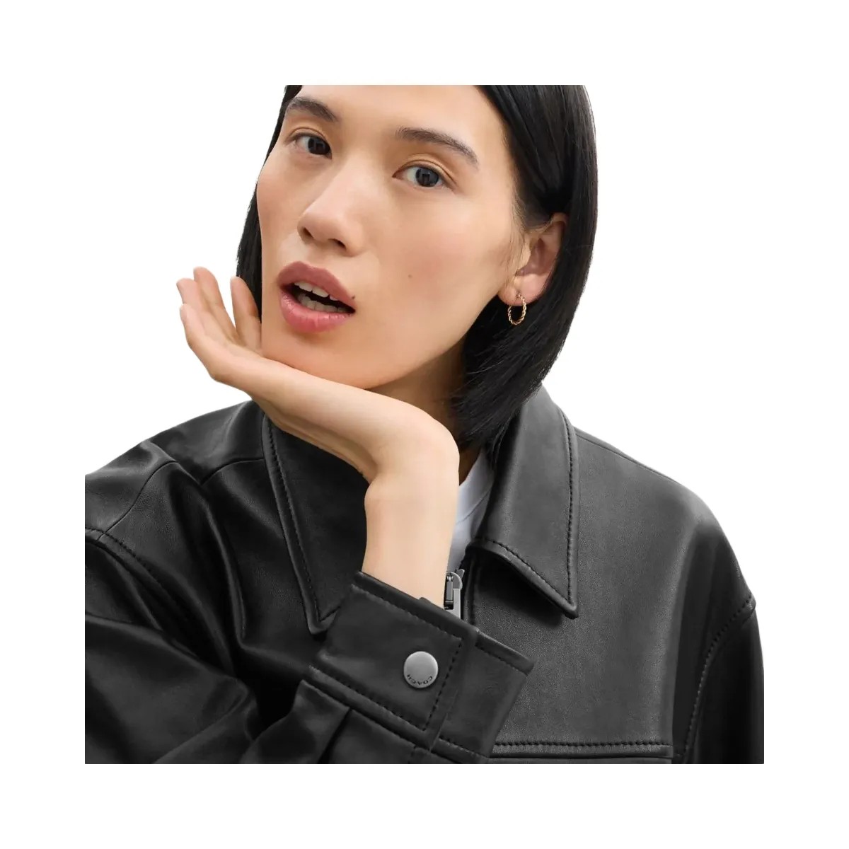Coach Oversized Leather Jacket Black - HypeFly India View 4