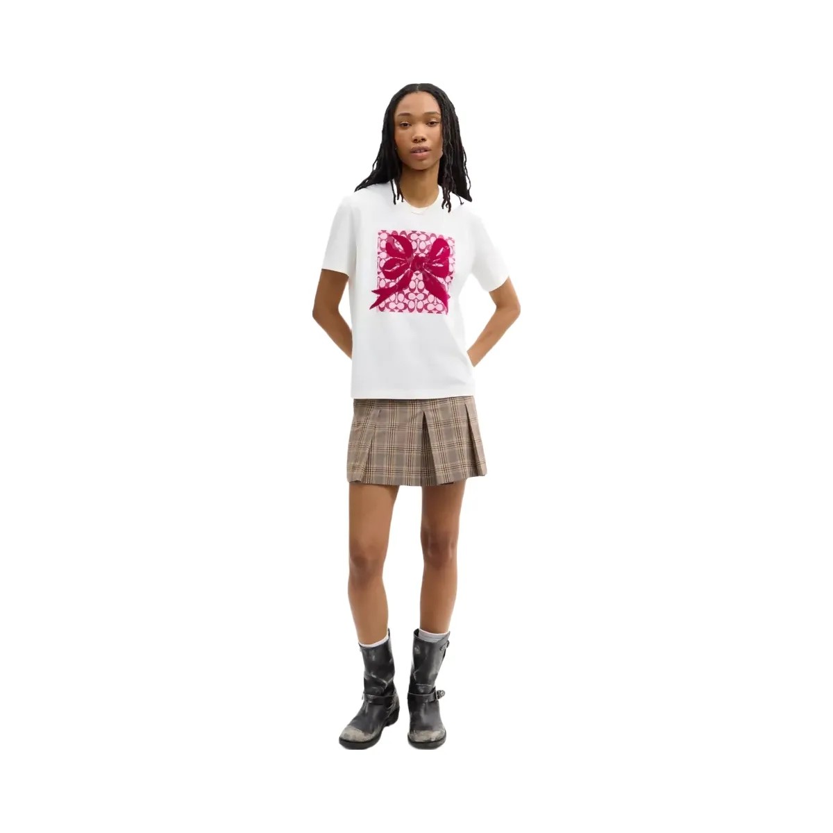 Coach Signature Square Bow Classic T-Shirt In Organic Cotton in Vintage Ivory Fuchsia - HypeFly India View 2