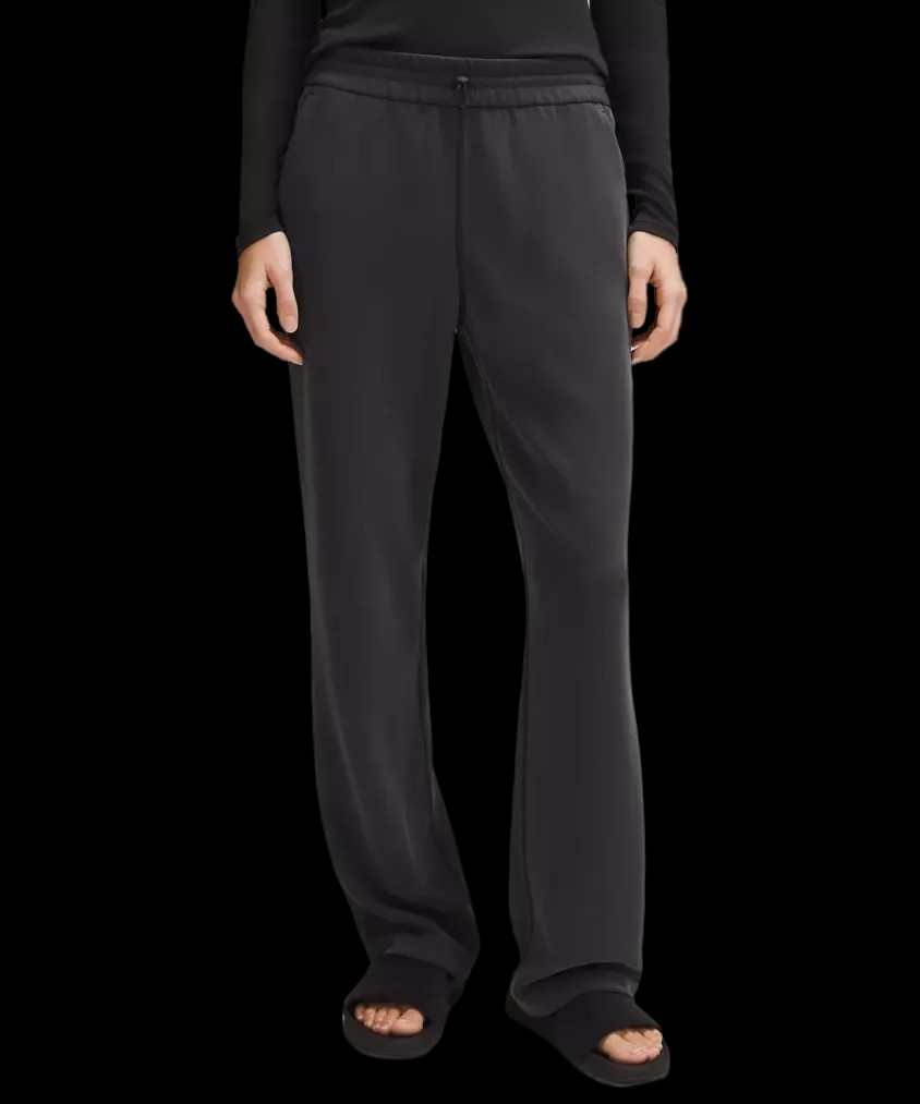 Lululemon Softstreme High-Rise Pant Short Black - HypeFly India View 1