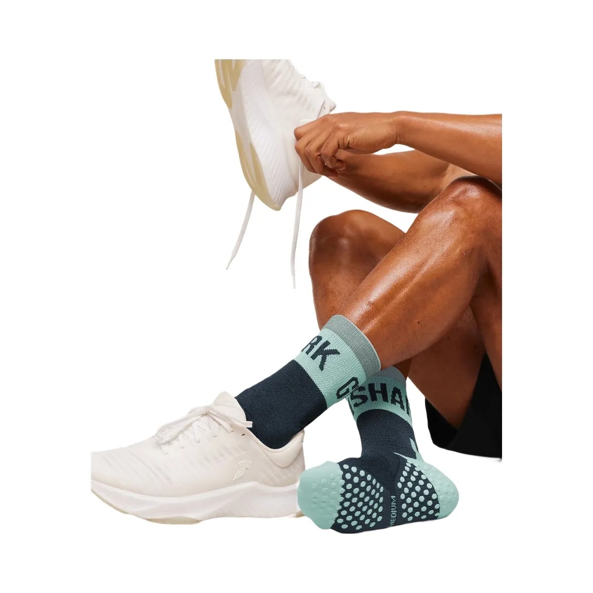 Gymshark Hybrid Training Grip Socks Single "Black Pop Turquoise" - HypeFly India View 2