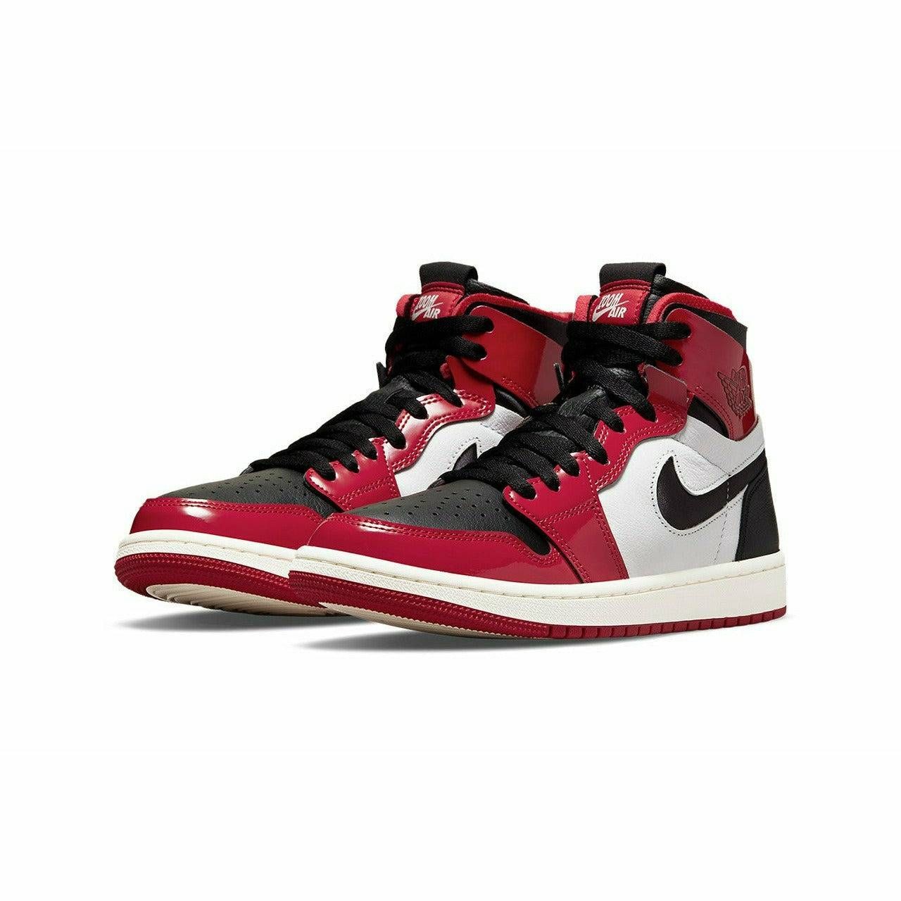 https___hypebeast.com_image_2022_01_air-jordan-1-high-zoom-cmft-chicago-black-toe-CT0979-610-release-date-3.jpg