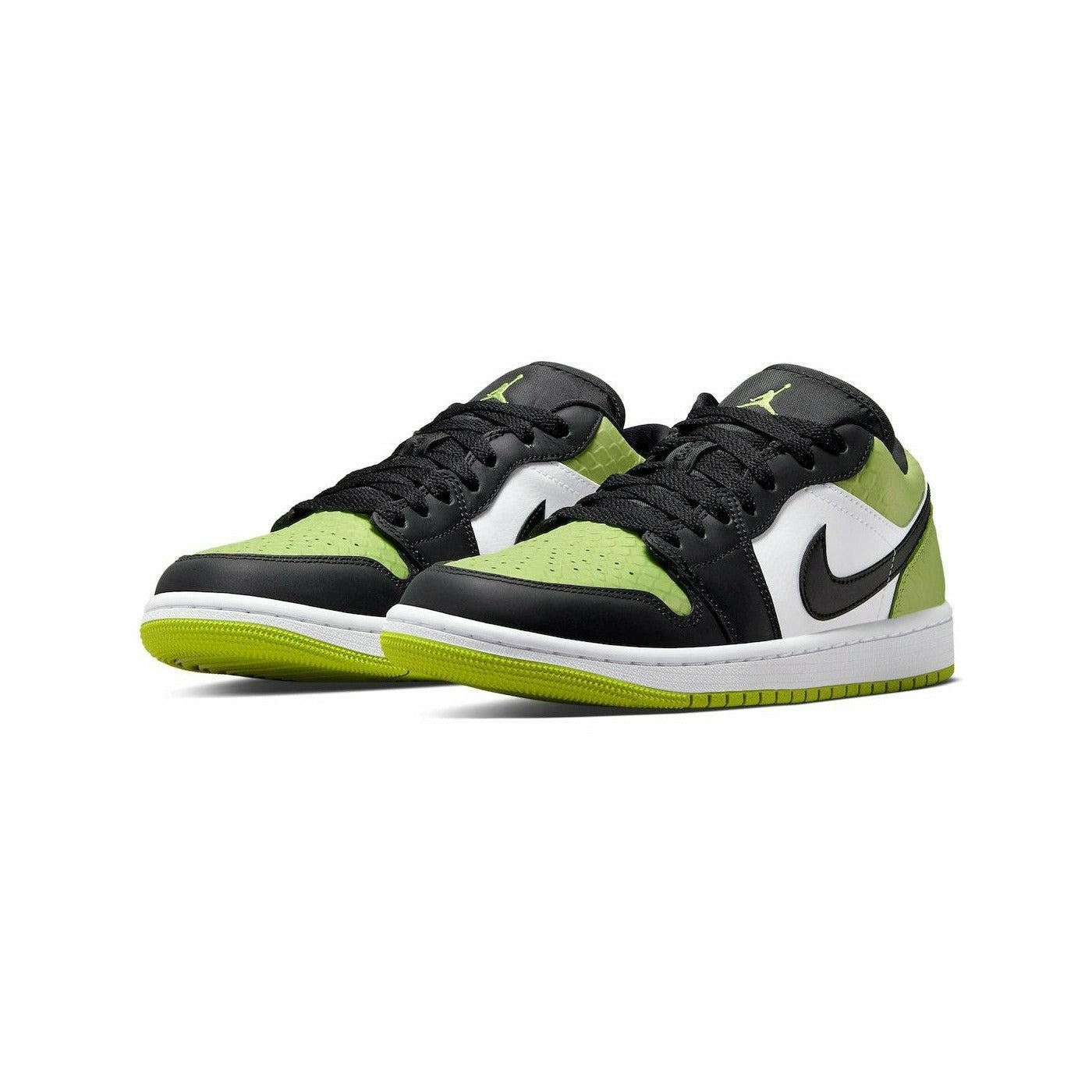 https___hypebeast.com_image_2022_04_air-jordan-1-low-vivid-green-snakeskin-official-look-release-info-dx4446-301-002.jpg